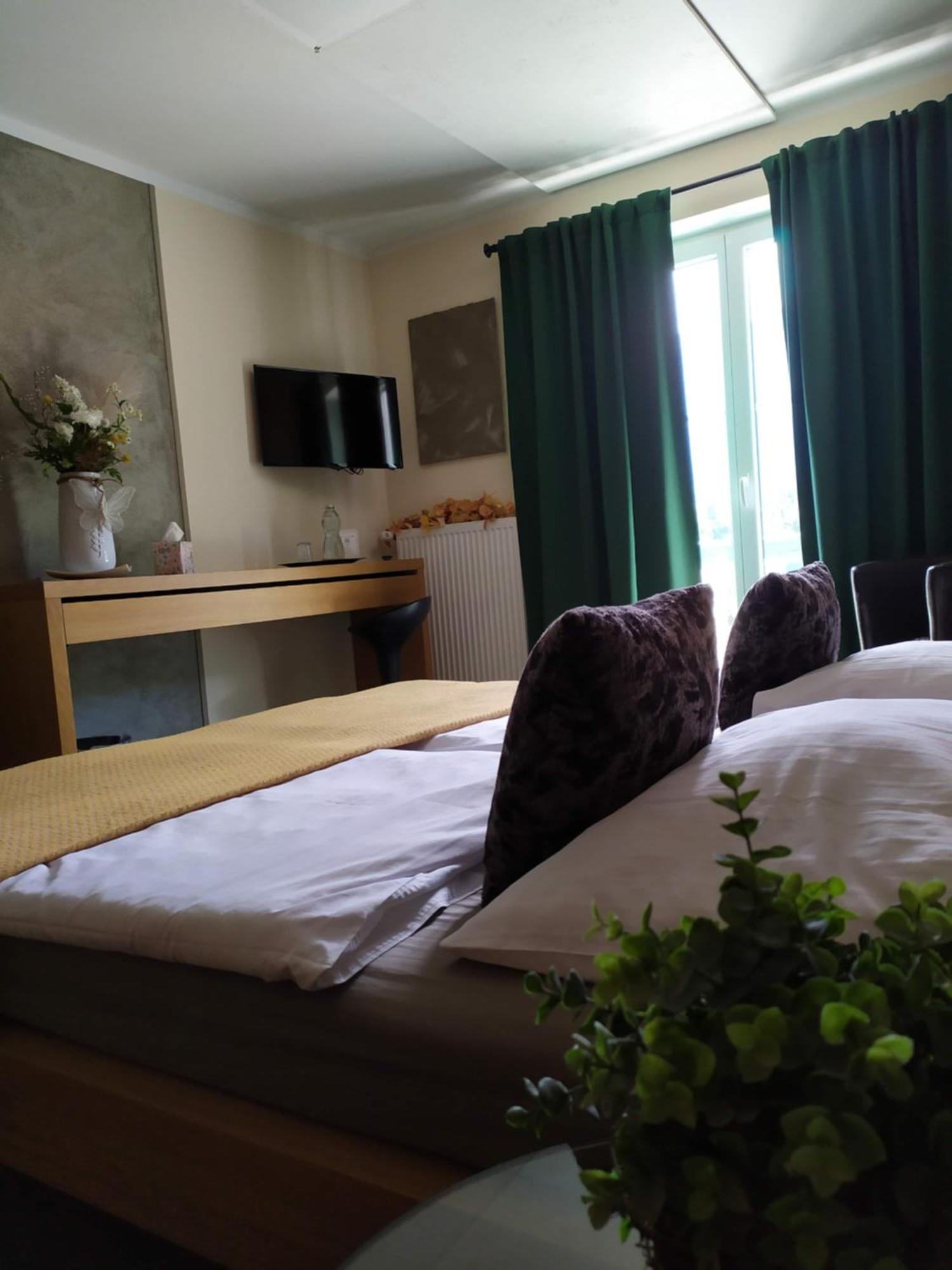 Gaestehaus Waldeck Гросгмайн Номер фото
